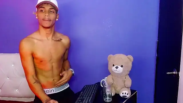 Angel_foxc13 – Naživo XXX chat
