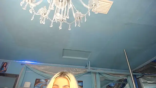 ADRIANNA_FOX Obrolan Langsung XXX
