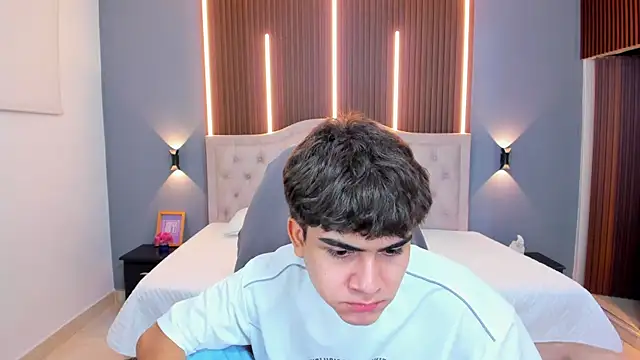 Tommy18__ Chat XXX live