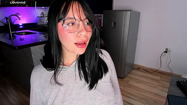 Silvanna-Moree's Live XXX Chat
