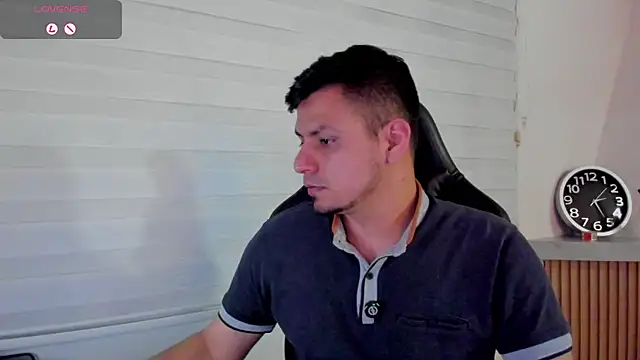 Rick_Adams Live XXX-Chat