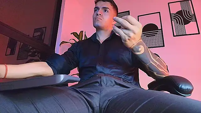 ALPHA_DOMINUS_: вебкам-шоу