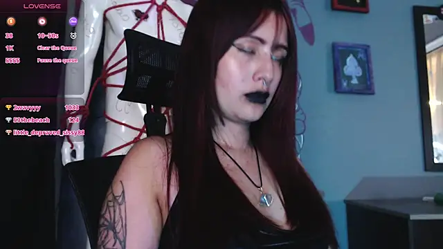 Chat +18 de Regina_Iris ao vivo