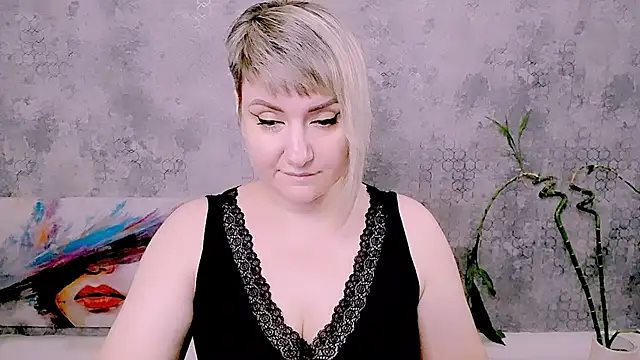 Chat +18 de Djullia ao vivo
