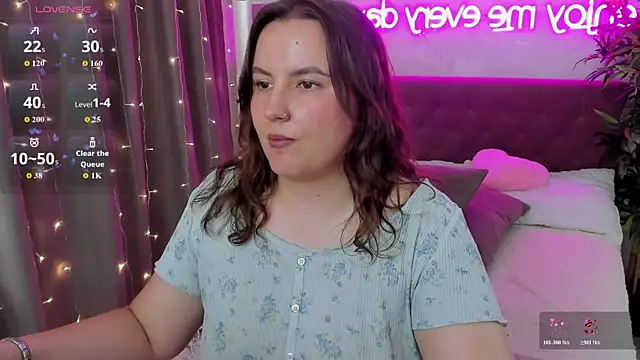 FeralPeach Chat XXX in diretta