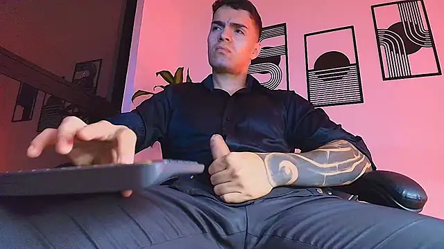 ALPHA_DOMINUS_ Show Webcam