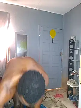 Petrossa 现场XXX聊天