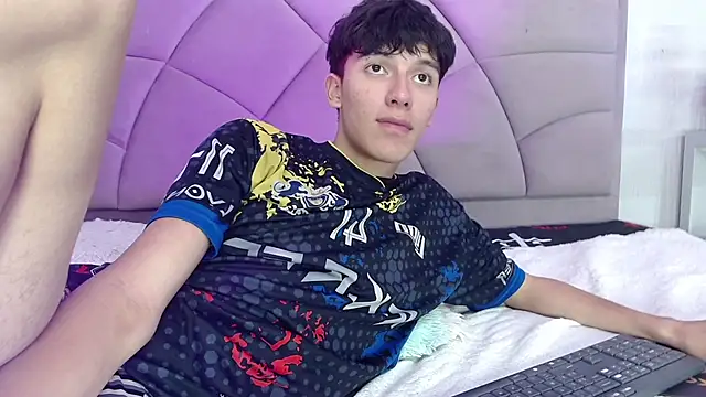 ethan_twink22 live XXX chat
