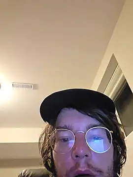XXX chat uživo modela KinkyKittyBoy