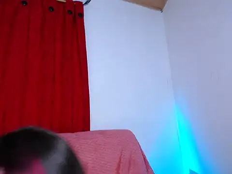 dayasky01 Adlı Modelin Canlı XXX Sohbeti