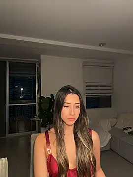 CatalinaSantana1 Adlı Modelin Canlı XXX Sohbeti