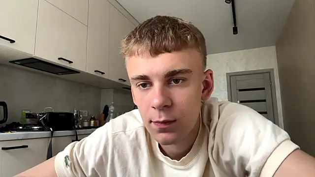SoloFury Chat XXX live
