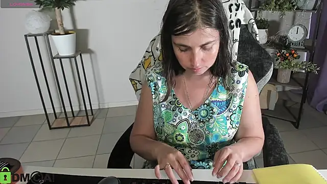 צ'אט XXX בשידור חי של MartaEdams
