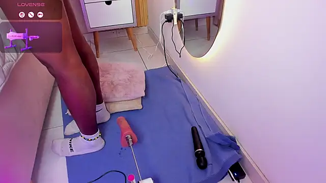 Jorinde_Sexy Adlı Modelin Canlı XXX Sohbeti