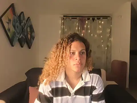 Chat +18 de Michellblue ao vivo