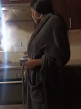 Tinnypussie 라이브 XXX 채팅