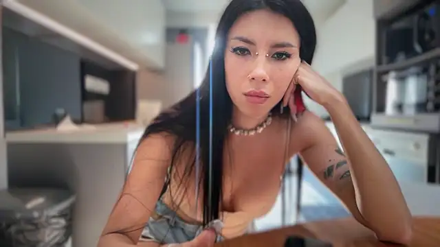 Chat +18 de AriaDomina ao vivo