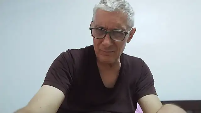 Chatroom XXX en direct de BIGUNCUTHARDCOCK
