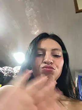 Miel_rousse Chat XXX in diretta