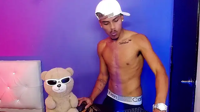 Angel_foxc13 – Naživo XXX chat