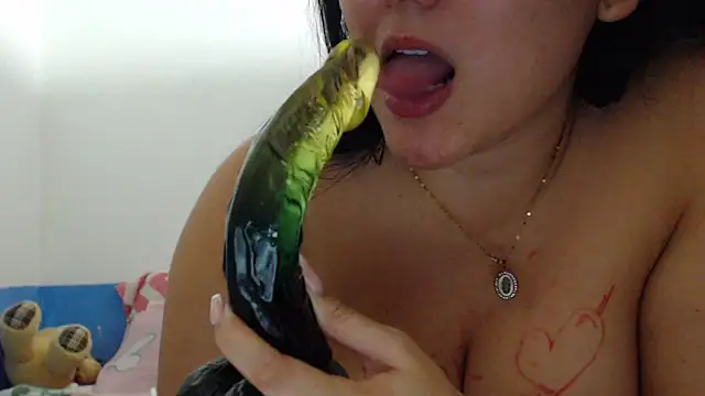 Yoko1502@xh live XXX chat