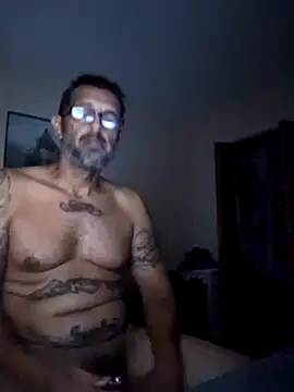 XXX chat uživo modela Tattoos77