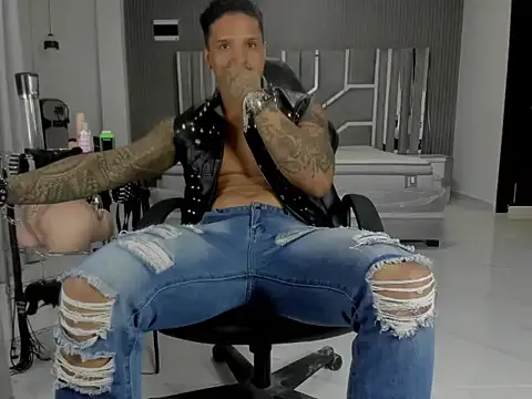 Chat XXX en directo de master_leather