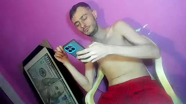 Chatroom XXX en direct de bigcockwhite777
