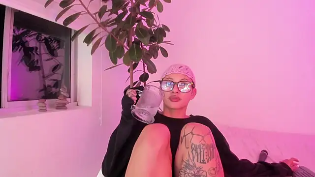 Chat +18 de vandalovee_ ao vivo