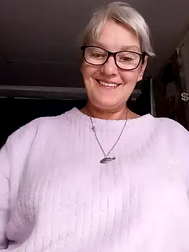 irinamaux's Live XXX Chat