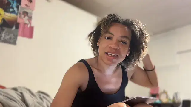 צ'אט XXX בשידור חי של zahrabliss