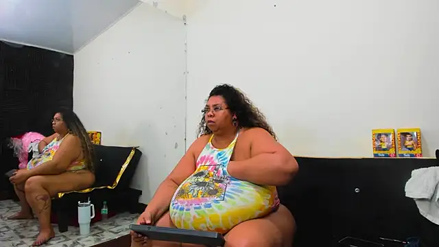 Chat +18 de Lynn_Jones ao vivo