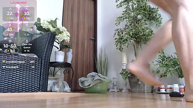 Squirtmania Adlı Modelin Canlı XXX Sohbeti