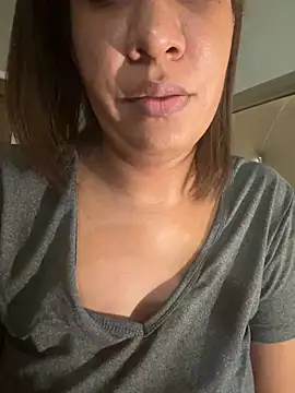TrustMySoles Show in webcam