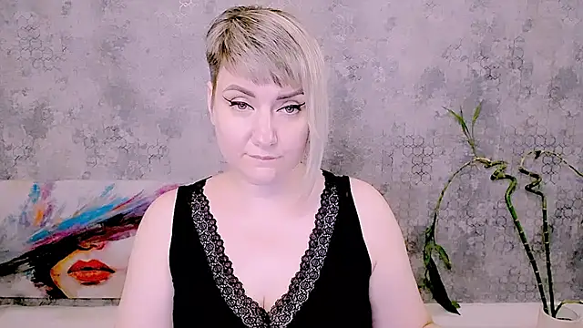 Djullia Chat XXX in diretta