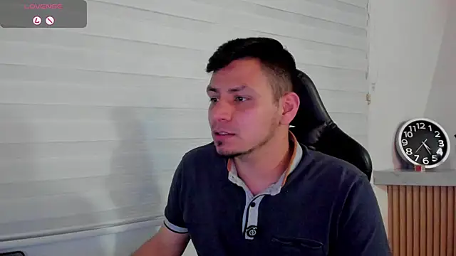 Chatroom XXX en direct de Rick_Adams