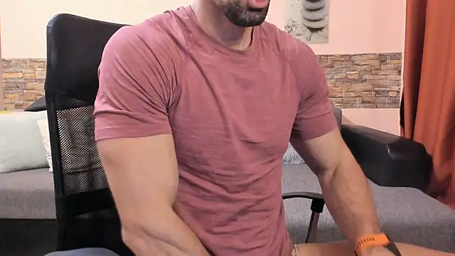 Chatroom XXX en direct de HotHunkTrainer