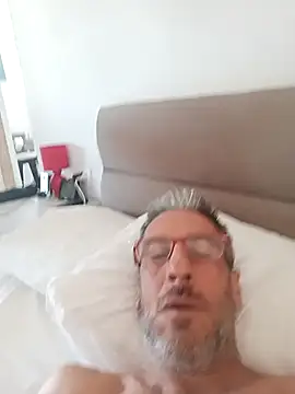 Blueyes76's Live XXX Chat