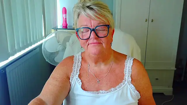 BridgetBlueEyesn Live XXX chat