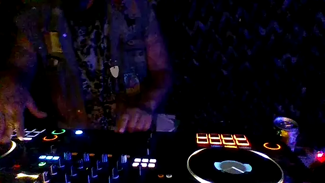 Coloradod5380のライブXXXチャット