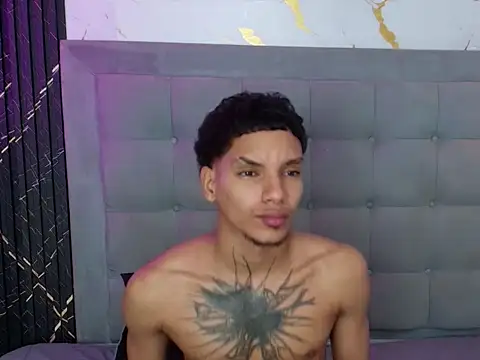 kai_storm77 Adlı Modelin Canlı XXX Sohbeti