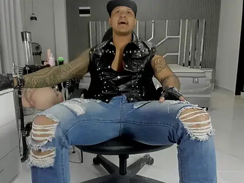 master_leather XXX чат на живо
