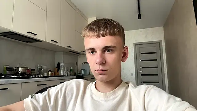 SoloFuryn Live XXX chat