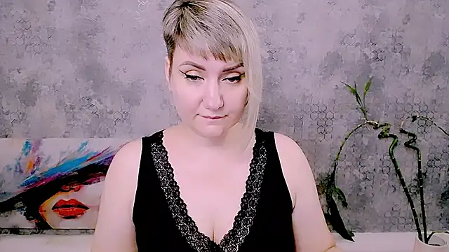 Djullia Live XXX-Chat