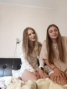 Онлайн чат XXX caressyourself