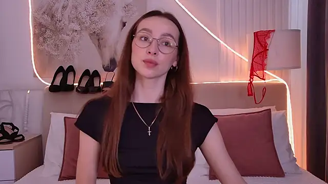Emily_Simon live XXX chat