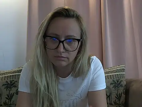 Nataly_RosyのライブXXXチャット