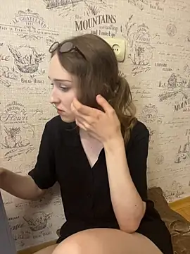 צ'אט XXX בשידור חי של MeowyChans