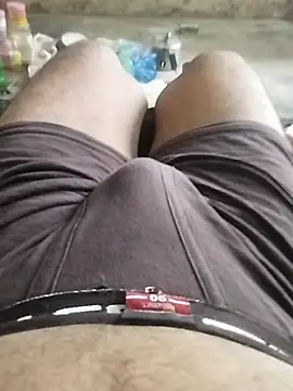 bigh96dik Adlı Modelin Canlı XXX Sohbeti
