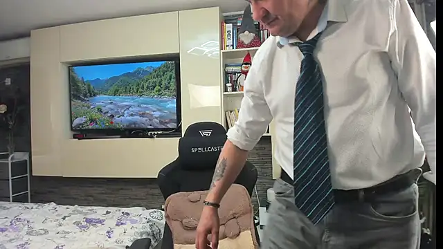 Czat XXX na żywo – SpartacusDaddy48